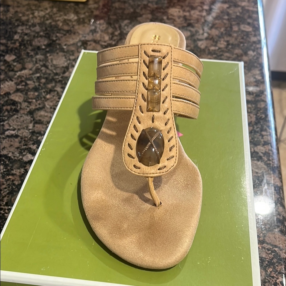 Naturalizer Tan Sandals Elegant Woven Design